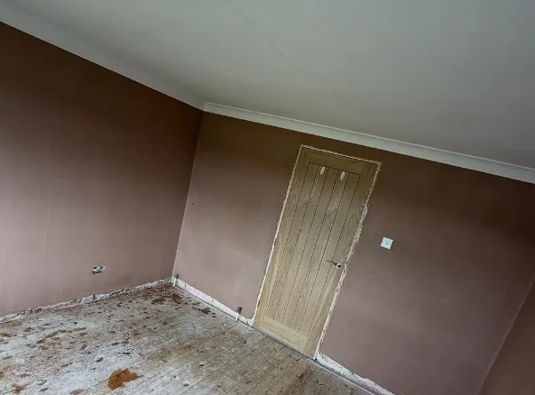 Room with freshly plastered walls